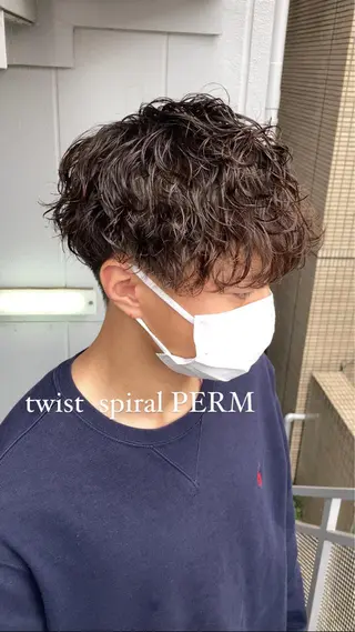 パーマ メンズ 曲がる縮毛矯正 LIBER 岩名のヘアスタイル