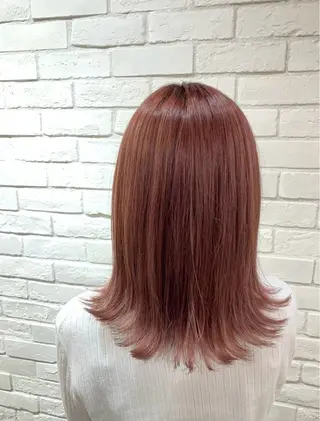 ミディアム 天谷 桂子のヘアスタイル