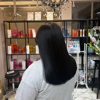 セミロング カラー 伊佐🌷hulau CharmMarchのヘアスタイル
