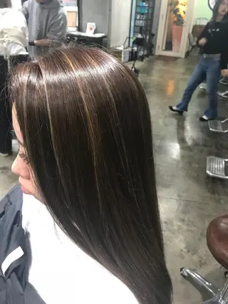 セミロング カラー パーマ ヘアアレンジ メンズ キッズ ネイル マツエク・マツパ サロンドミルク 渋谷高比良のヘアスタイル