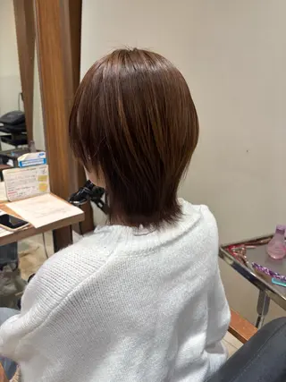 ミディアム 小嶺 歩夏のヘアスタイル