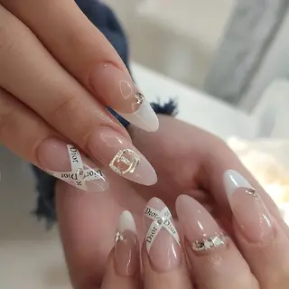 ネイル RUNWAY のネイルデザイン