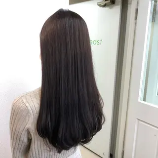 カラー HINATA ひなたのヘアスタイル