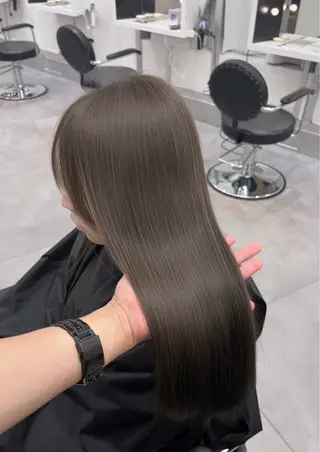 ロング しゅういち/赤み消し カラー特化のヘアスタイル