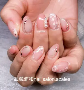 ネイル R inのネイルデザイン