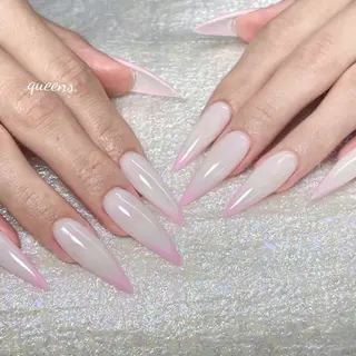 ネイル Queens 榊 まおのネイルデザイン