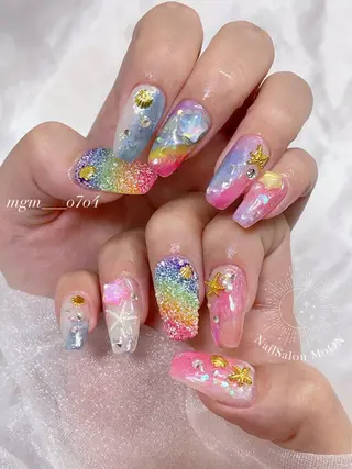 MoON...❤︎ MeGuのネイルデザイン