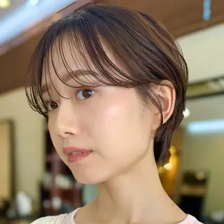 ショート カラー 顔まわり🥨レイヤー /透明感/水口舞奈のヘアスタイル