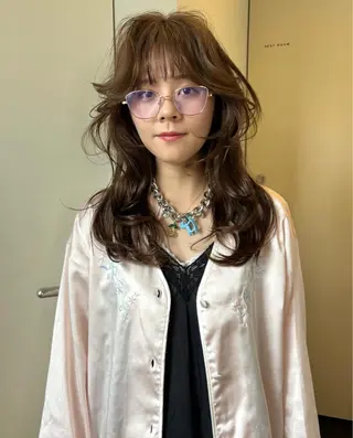 セミロング カラー mizuki/ピンク ベージュ.レイヤーのヘアスタイル