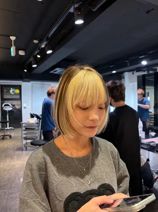 ショート カラー 中川 蓮のヘアスタイル