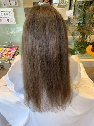 ロング カラー 金村 綾芽のヘアスタイル