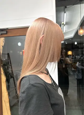 ミディアム カラー 木藤 優杏のヘアスタイル