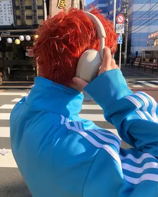 ショート カラー ミルクティーベージュ /ブリーチ/Wカラーのヘアスタイル