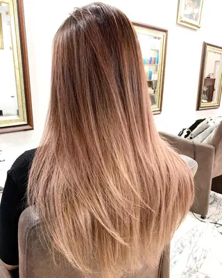 ロング カラー エクステ(レミー毛) NINEのヘアスタイル