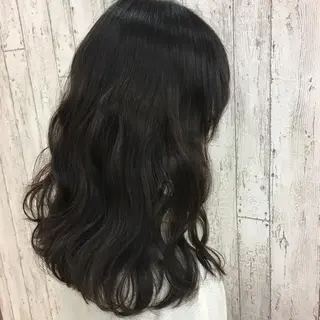 ミディアム カラー Kaede .のヘアスタイル
