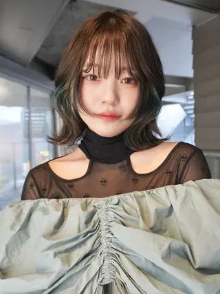 セミロング 暖色カラー/レイヤー カット☁️MEI☁️のヘアスタイル