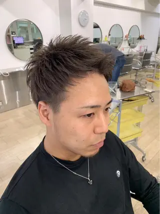 カラー メンズ レイヤーカット 西村あきやのヘアスタイル