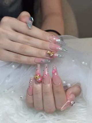 ネイル Julli NailStudioのネイルデザイン