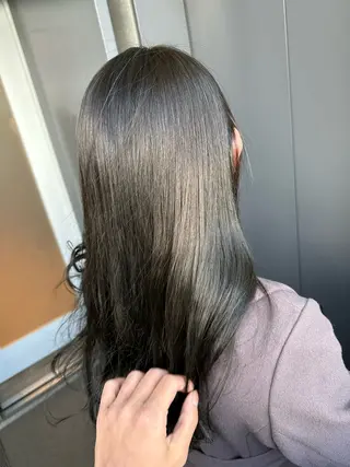 セミロング toiro横浜 YUJIのヘアスタイル