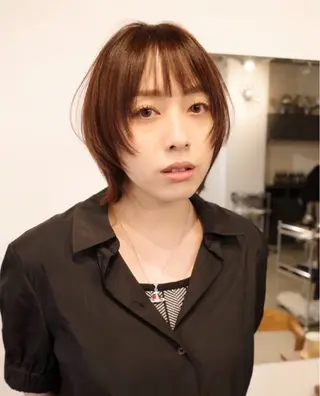 ショート カラー 池田 柑美のヘアスタイル