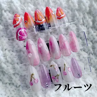 ネイル 新山 聖のネイルデザイン