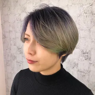 ショート カラー 小顔レイヤー/ ベージュ🤍Rieのヘアスタイル