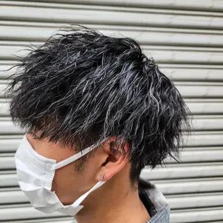 メンズ 特殊パーマ 片山恭兵のヘアスタイル