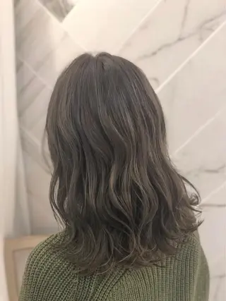 ミディアム カラー パーマ 🌈艶髪/髪質改善 新宿itouのヘアスタイル