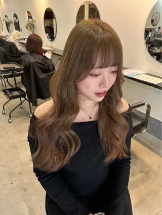 ロング カラー LUCK ユナのヘアスタイル