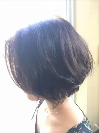 ショート カラー パーマ パピヨンロゼ 髪質改善/酸性のヘアスタイル