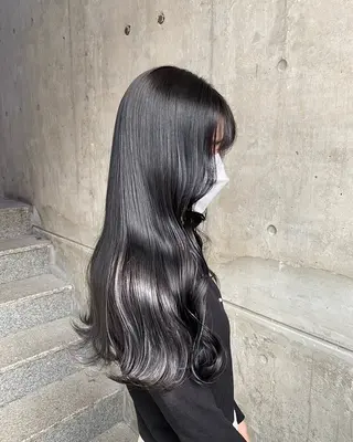 セミロング レイヤーカット 透明感カラーの達人のヘアスタイル