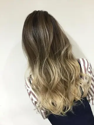セミロング カラー 髪質改善カラー韓国風 レイヤーtudaのヘアスタイル
