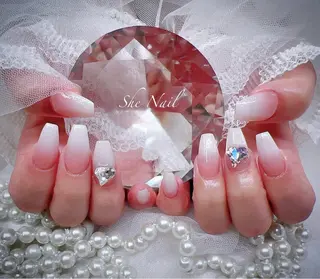 ネイル ISA_ BELLAのネイルデザイン