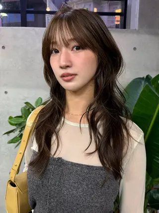 ロング レイヤーカット\ウル フ chinatsuのヘアスタイル