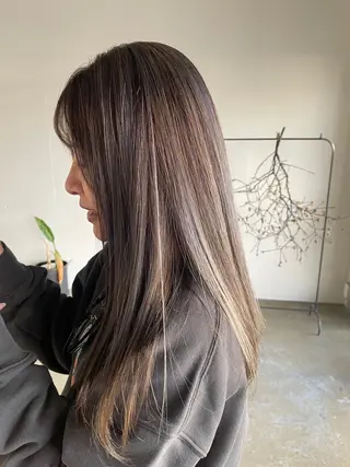 ロング カラー タケウチ サトミのヘアスタイル