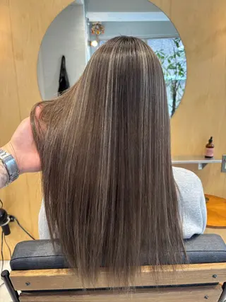 ロング カラー 🌈艶ハイトーン🌈 心を込めます🤝涼介のヘアスタイル