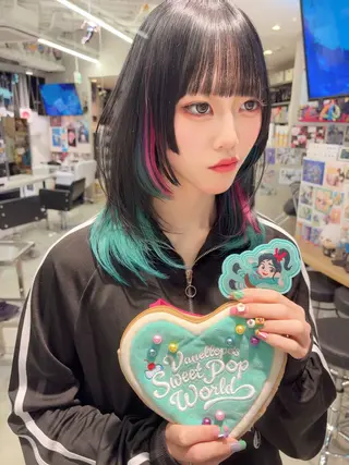 ミディアム カラー ウルフカット 渋谷の人のヘアスタイル