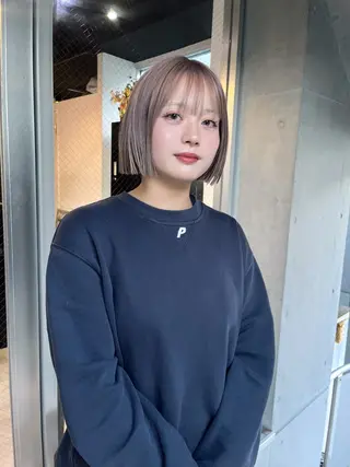 ショート カラー ミルクティーベージュ ブリーチ 店長 清水のヘアスタイル