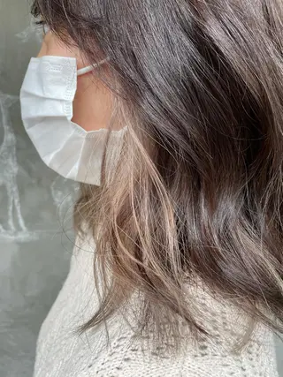 ミディアム 飯塚 七海のヘアスタイル