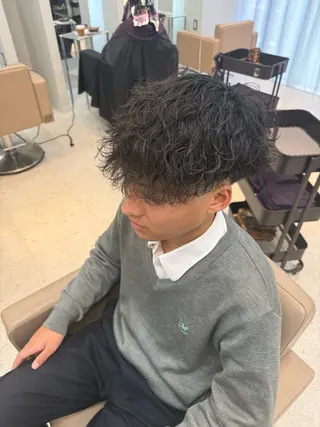 ショート カラー パーマ ヘアアレンジ メンズ 【メンズパーマ特化】 壱岐祥一朗のヘアスタイル