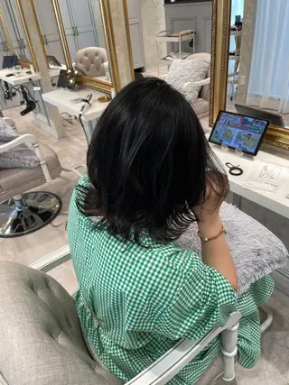 ミディアム 小野 明日香のヘアスタイル