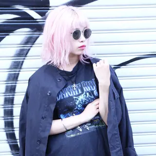 ミディアム セミロング カラー ヨシダ トオルのヘアスタイル