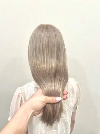 ロング 🤍透明感カラー︎ 🤍YUURI🤍のヘアスタイル