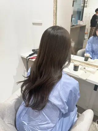 ロング カラー 赤み無し柔らかカラー 【梅田】madokaのヘアスタイル