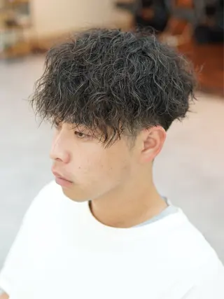 ショート パーマ メンズ メンズパーマ特化 カバヤマ　リョウのヘアスタイル
