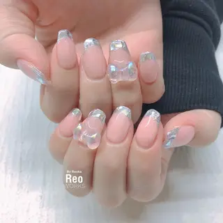 ミディアム ネイル Blowe ニュアンスのネイルデザイン
