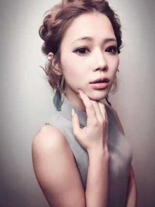 ミディアム カラー ヘアアレンジ 岩崎 克秀のヘアスタイル