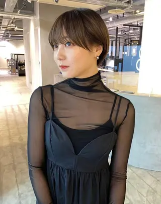 ミディアム カラー CEINEloq 学芸大学のヘアスタイル