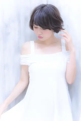 ショート カラー 鈴木 悠のヘアスタイル