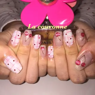 ネイル Lacouronne NATSUMIのネイルデザイン